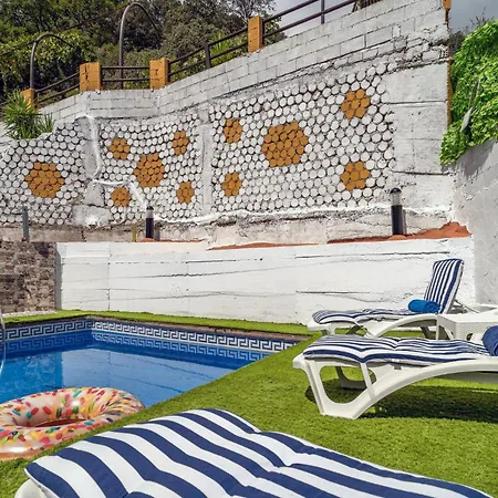 Casa vacanze Stunning In With Swimming Pool *