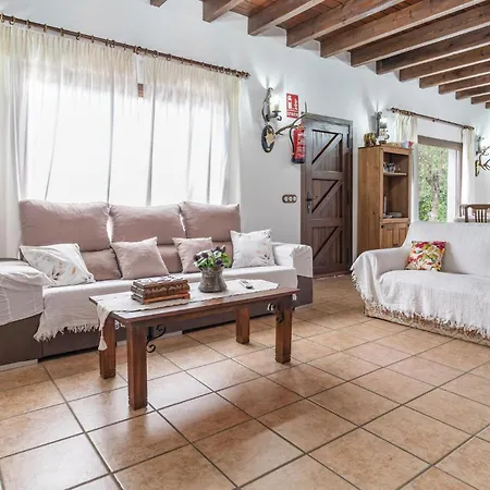 Stunning In With Swimming Pool Casa vacanze *